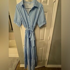 Maxi dress, button down
